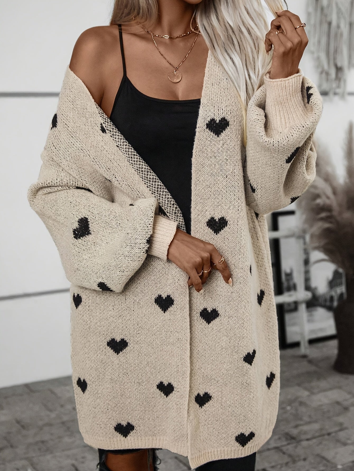 Chunky Knit Long Cardigan for Women with Oversized Heart Pattern 3