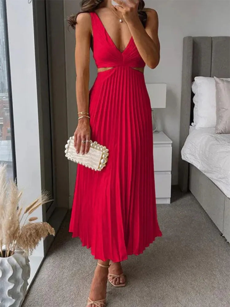 Elegant Pleated Evening Dress for Women | Perfect Cocktail and Formal Dress in Plus Size Options 10