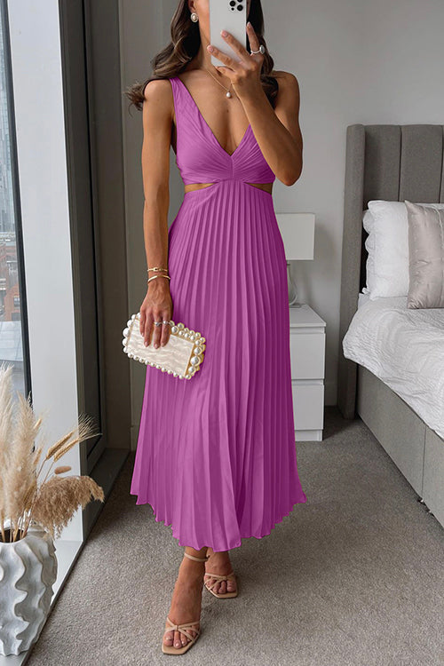 Elegant Pleated Evening Dress for Women | Perfect Cocktail and Formal Dress in Plus Size Options 4