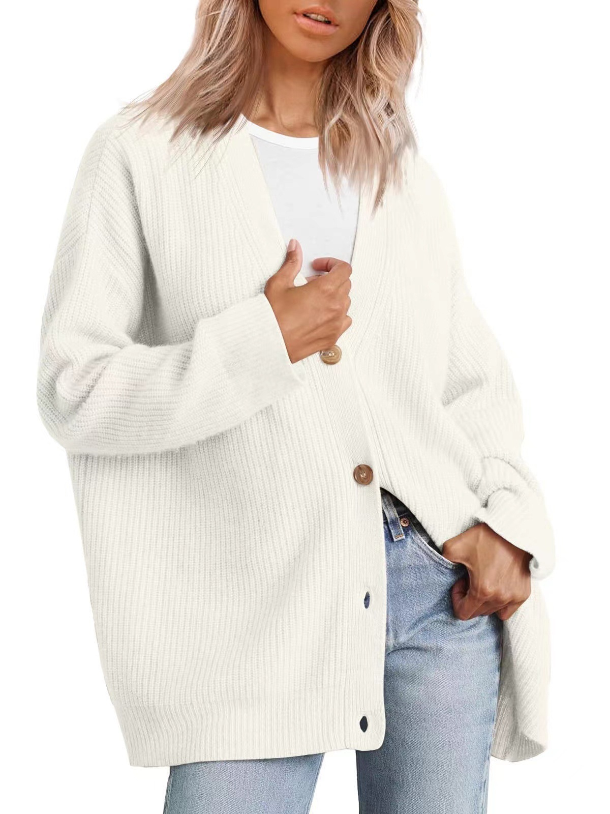 Women's Oversized Knit Cardigan with Button Closure and V-Neckline 3